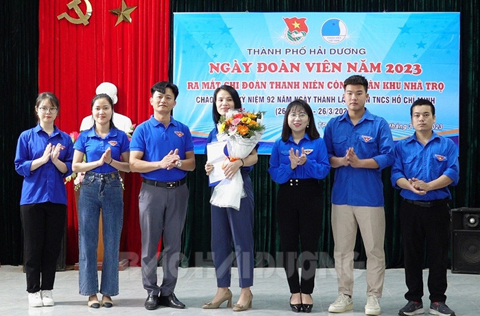 Ra mắt Chi đoàn thanh niên công nhân khu nhà trọ phường Tứ Minh